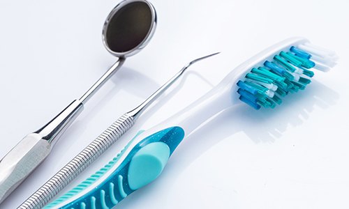 Oral hygiene products for dental implants.